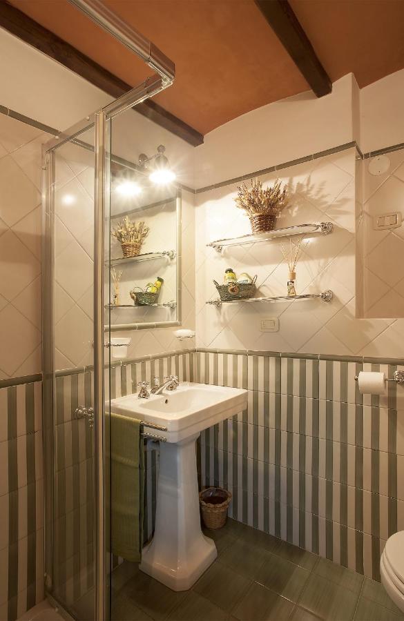 Bed and Breakfast Relais Mastro Cinghiale Paciano Екстер'єр фото