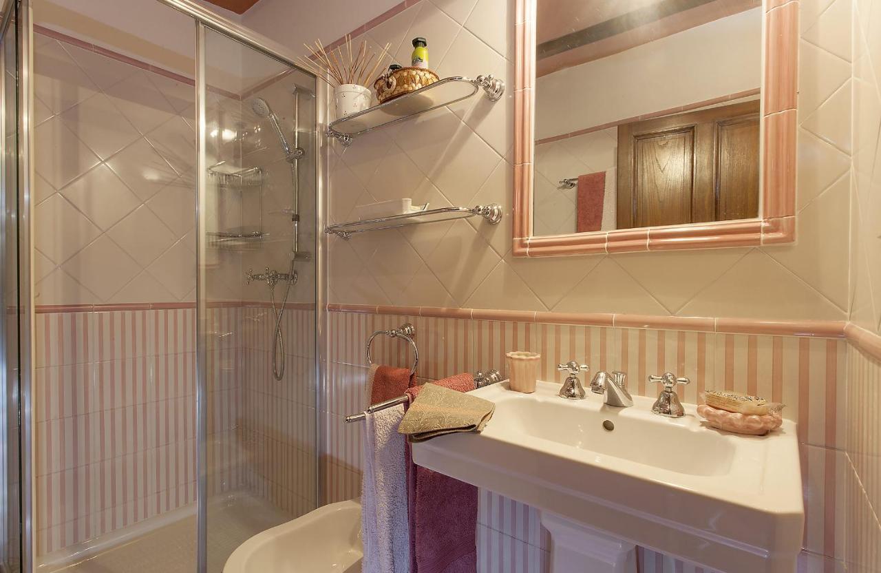Bed and Breakfast Relais Mastro Cinghiale Paciano Екстер'єр фото